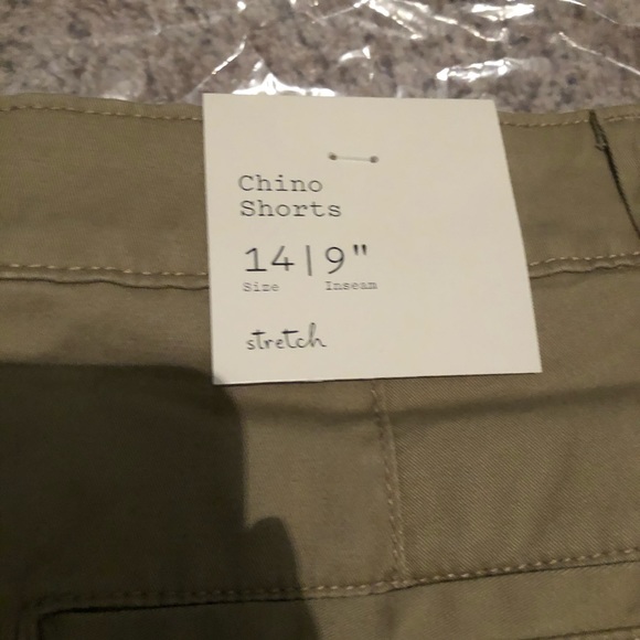 Chino shorts - Picture 6 of 6